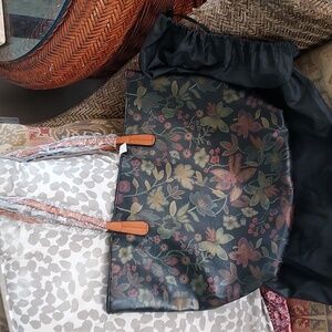 NWT-Floral Tote Bag
